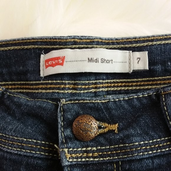 Levi's Shorts Blue Midi Distressed Raw Hem Casual 7 - Picture 3 of 8